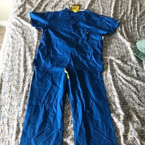 Wonder wink men’s scrubs set size small